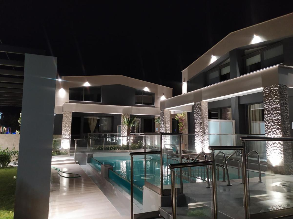 Amalia Deluxe Villas Vrasná Екстериор снимка