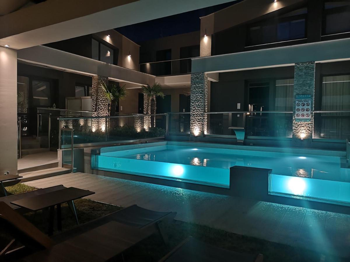 Amalia Deluxe Villas Vrasná Екстериор снимка