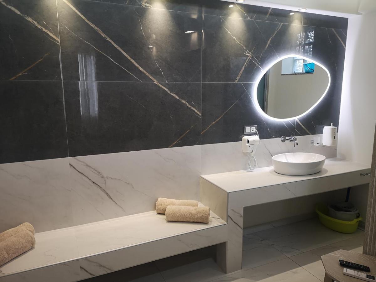 Amalia Deluxe Villas Vrasná Екстериор снимка